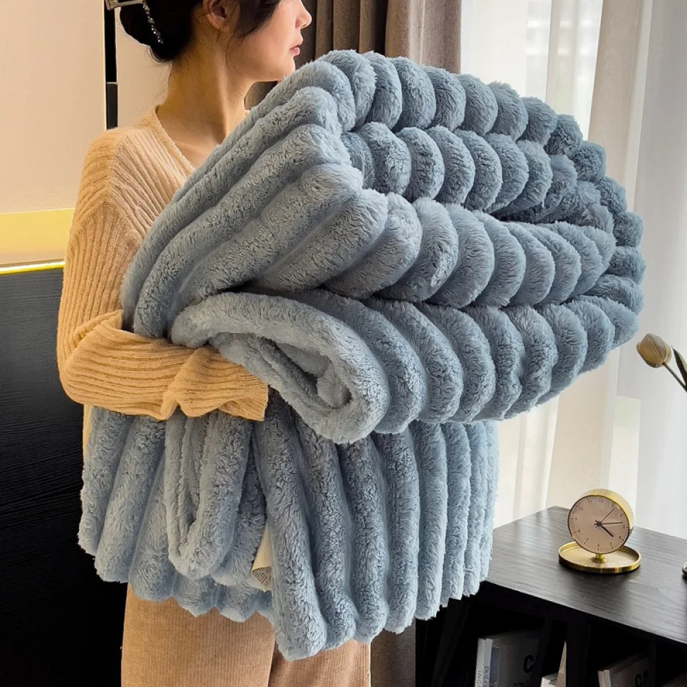 Soft 250GSM Polyester Striped Throw Blanket for Bed and Nap