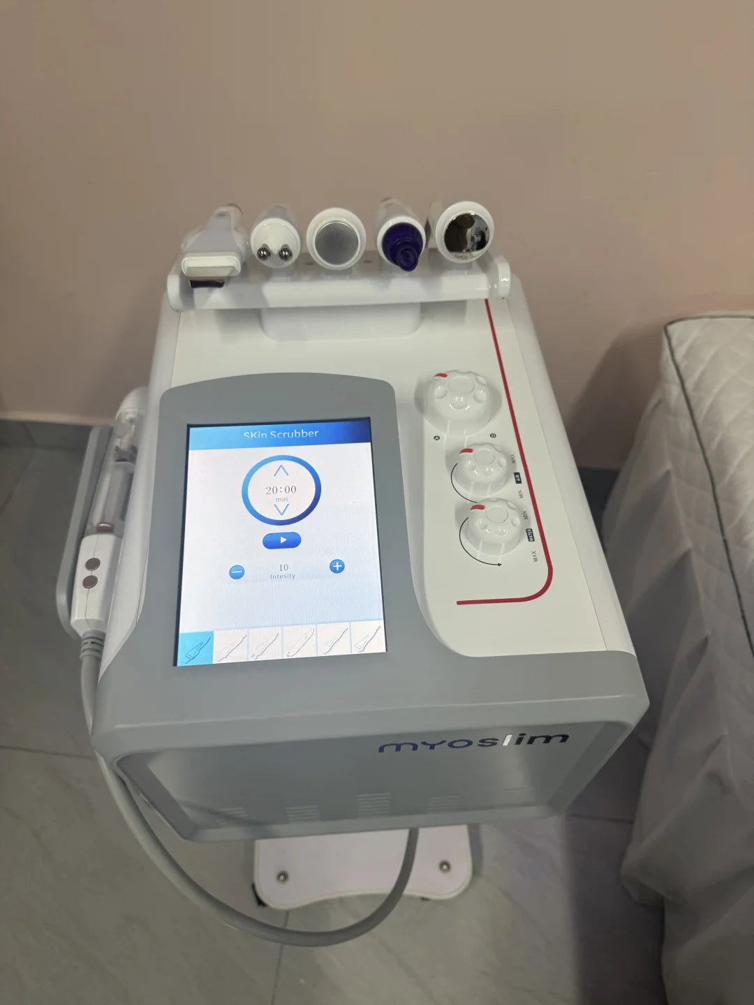 Emszero 6-in-1 Smart Facial Exfoliation Cleansing Microdermabrasion Machine