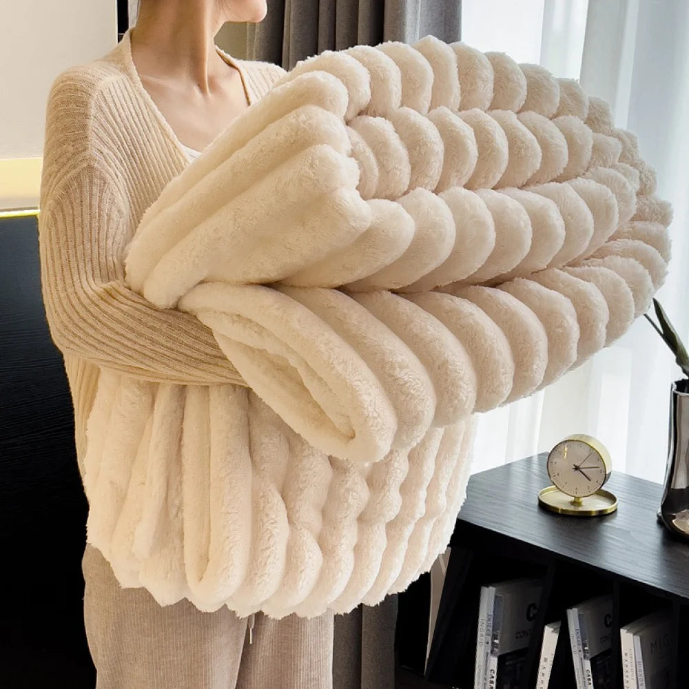 Soft 250GSM Polyester Striped Throw Blanket for Bed and Nap
