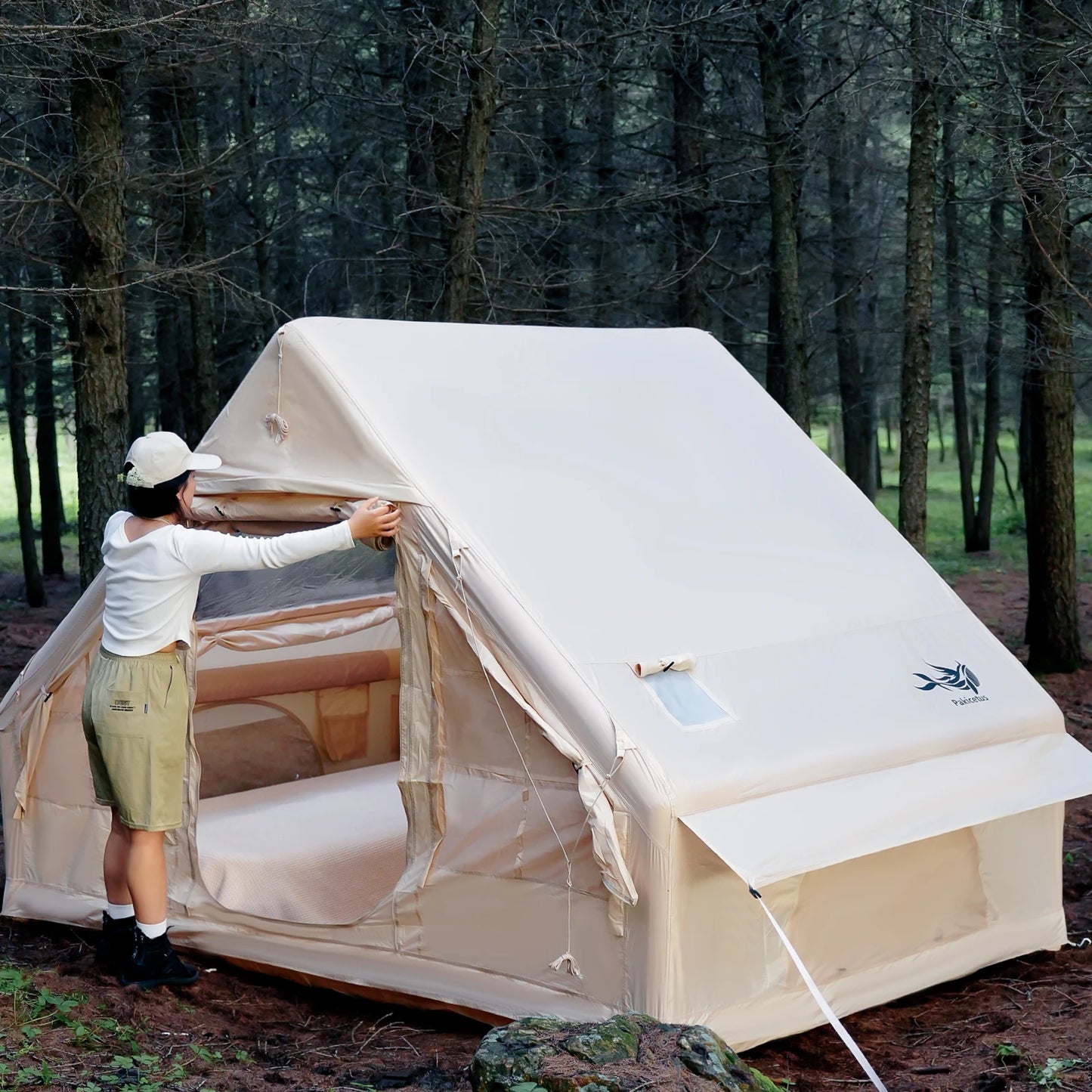 Pakicetus Inflatable Tent With Skylight Quick Setup For Four To Six People